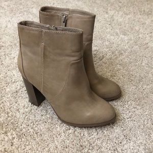 Only worn once! 3.5 inch nude booties